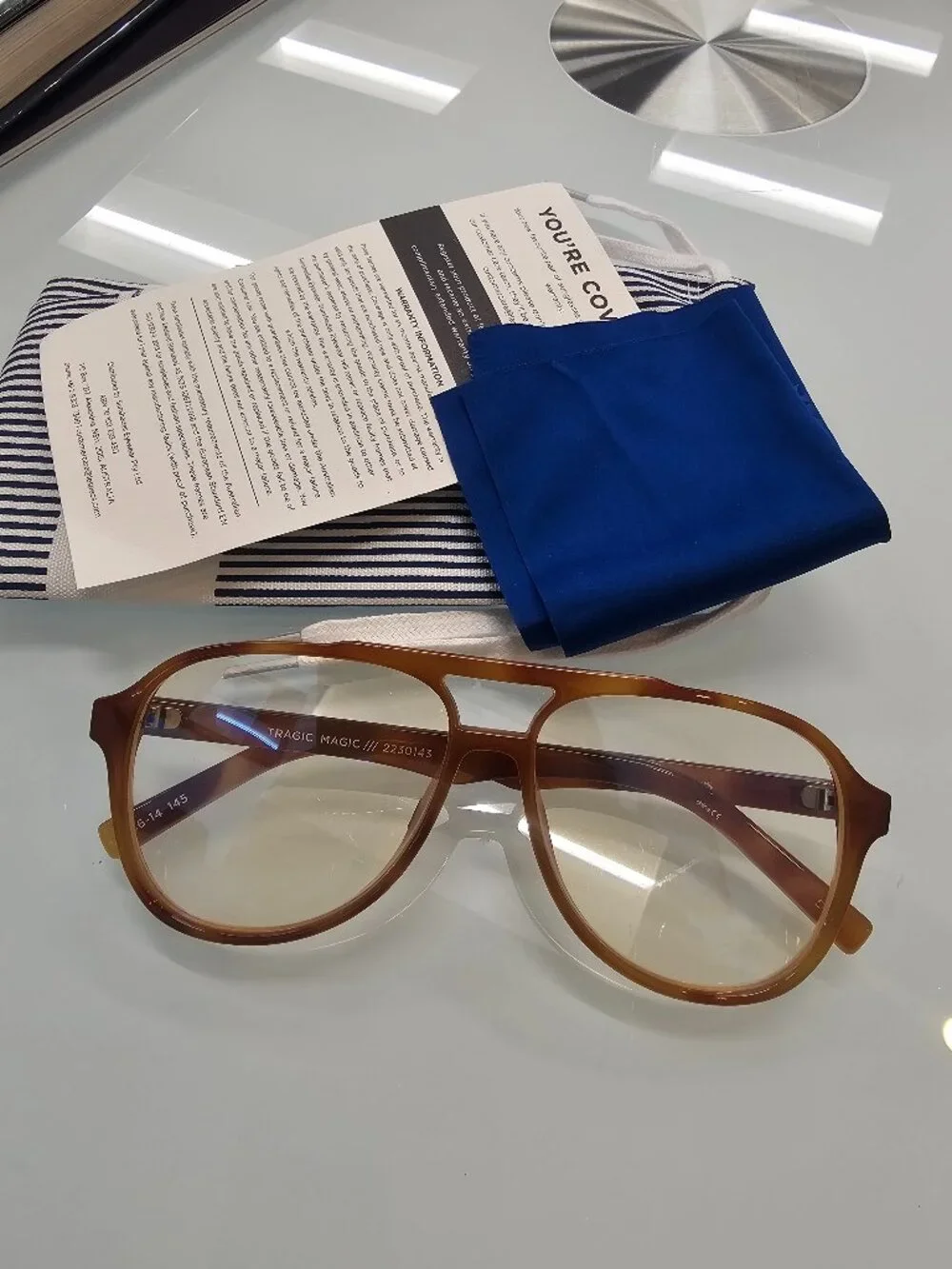 Le Specs brand new